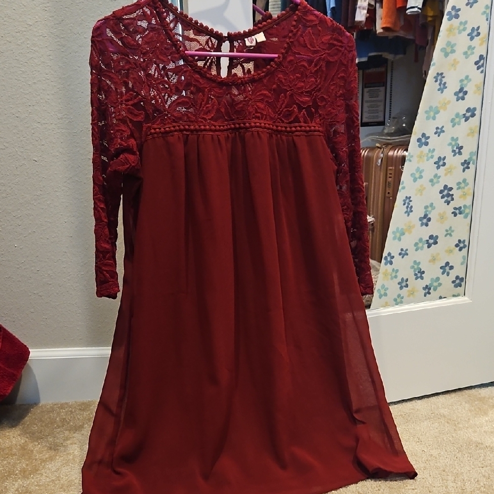 Elegant Burgundy Lace Dress